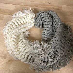Knit infinity scarf